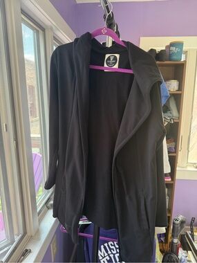 Guinness Factory Black Coatigan with Hood Size M sweater